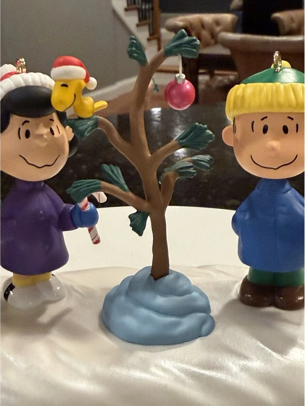 Hallmark Keepsake 1995 Charlie Brown  Christmas Set 5 Ornaments Snow Scene New